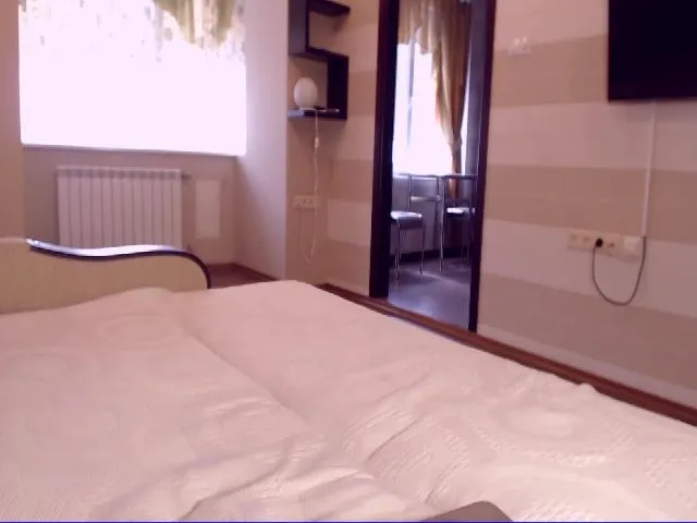 Live sex webcam photo for CutieJoo #254105047