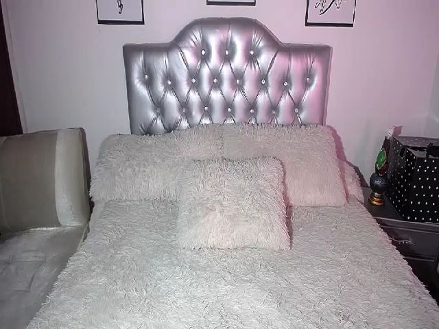 Live sex webcam photo for DAHANN #262881298
