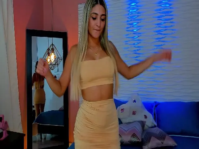 Live sex webcam photo for IsabelaBrown #257358846