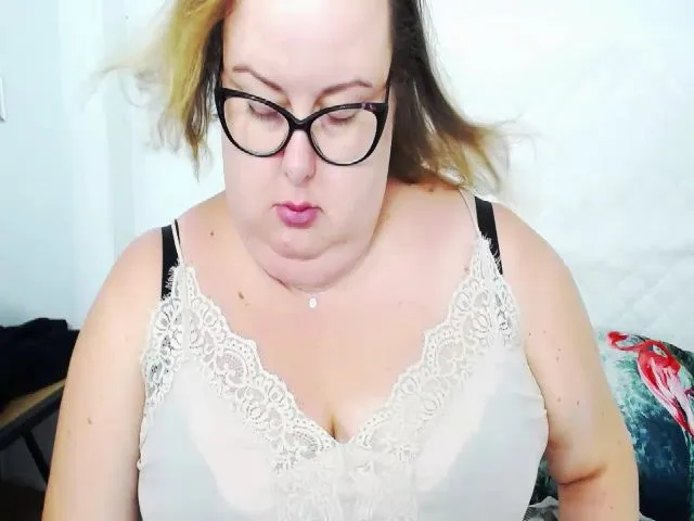 Live sex webcam photo for HornyBonnie #265415904