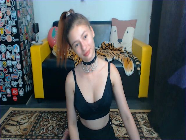 Live sex webcam photo for PollyGoesWild #254771370