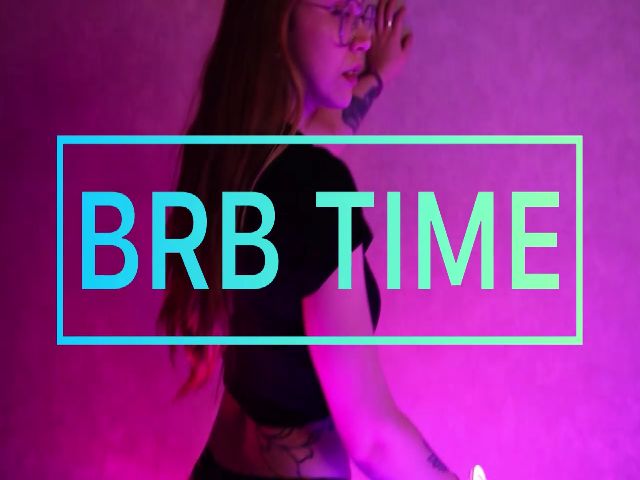 Live sex webcam photo for LisaMellow #253925251