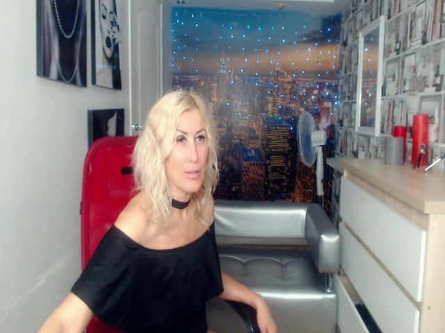 Live sex webcam photo for Lovely_della #265142307