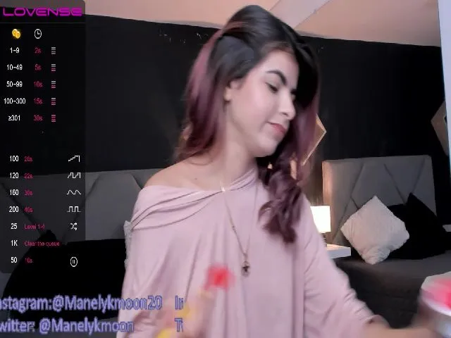Live sex webcam photo for Manelyk_m #256910900