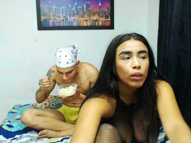 Live sex webcam photo for AngelAnMonicA #258496218