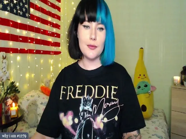 Live sex webcam photo for RoomOfGhosts #254055860
