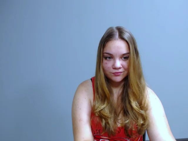 Live sex webcam photo for KenzieX_ #265407706