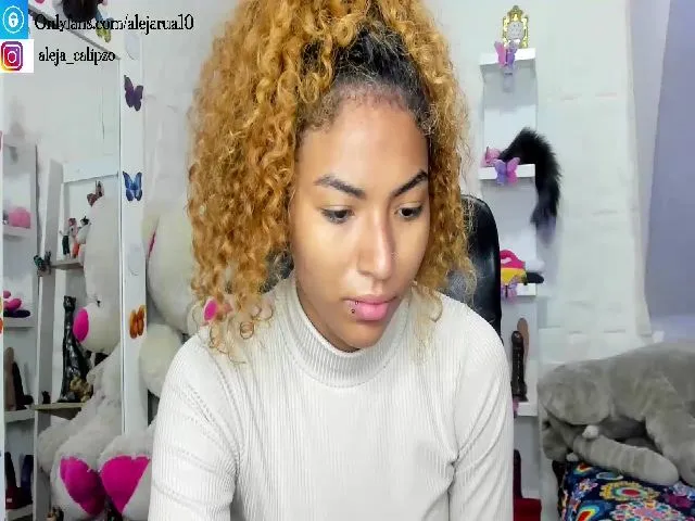 Live sex webcam photo for Aleja_calipzo #264207705