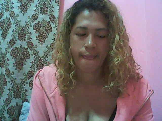 Live sex webcam photo for biglove10 #250456771