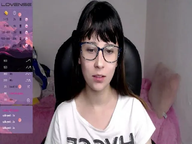 Live sex webcam photo for Paulette655 #255027477
