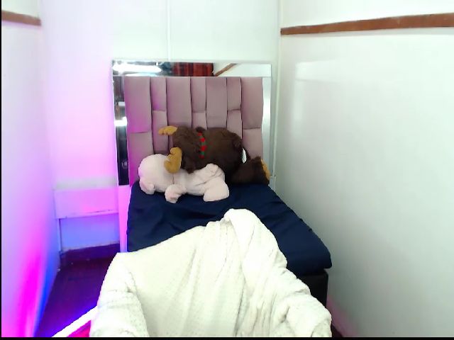 Live sex webcam photo for BRYANNA69 #253820101