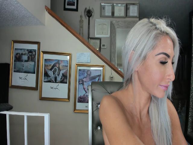 Live sex webcam photo for ADRIANA_FOX #259562554