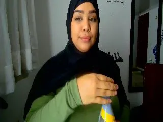 Live sex webcam photo for Shalyn_ #251702878