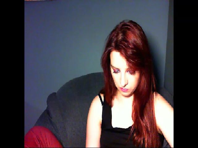 Live sex webcam photo for VirginLuna18 #255393656