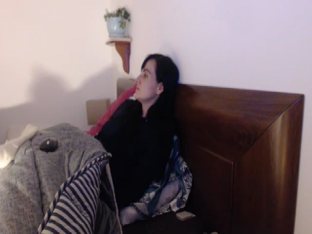 Live sex webcam photo for isabellazee2 #257316546