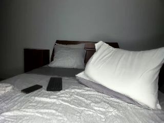 Live sex webcam photo for milfcleo #251959541