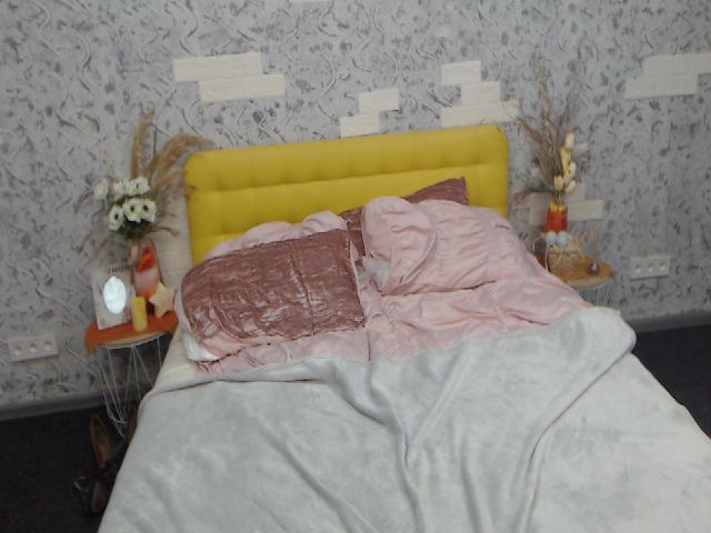 Live sex webcam photo for MadamLovely #262808962