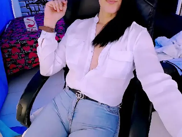 Live sex webcam photo for Sashabreck #287859836