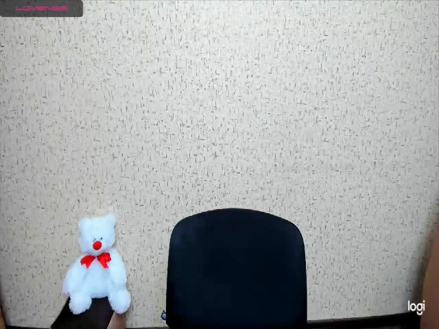 Live sex webcam photo for lilydavra #264239811