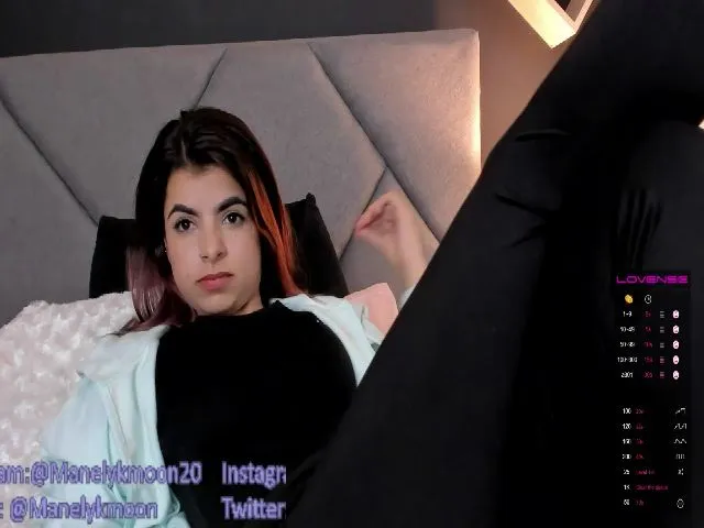 Live sex webcam photo for Manelyk_m #259607767