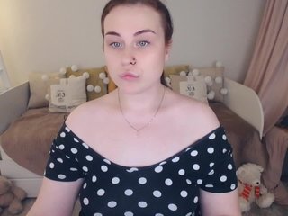 Live sex webcam photo for PollyMur #240682686