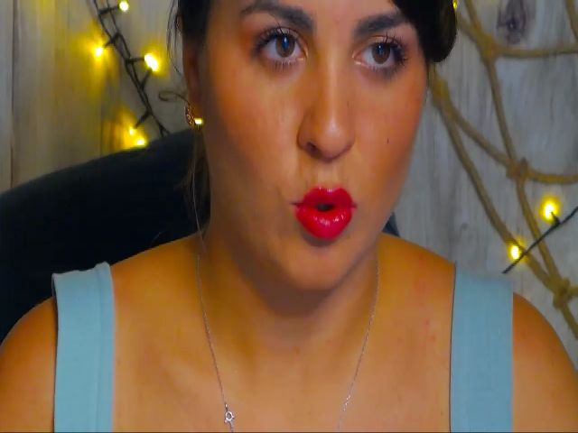 Live sex webcam photo for SugarSmile_ #259685385