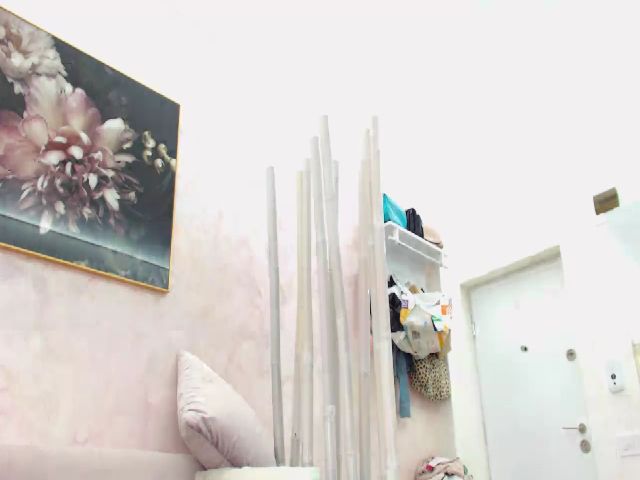 Live sex webcam photo for Bratty_Dya #257882141