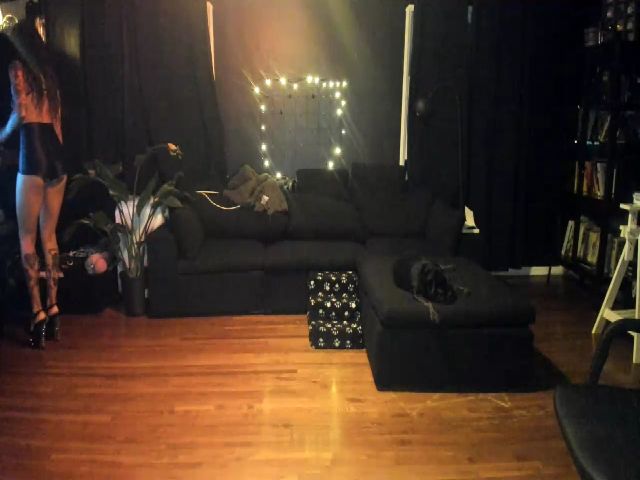 Live sex webcam photo for Cinnamon #260423678