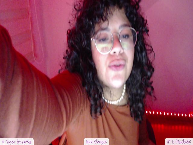 Live sex webcam photo for Isabela_1 #257288815