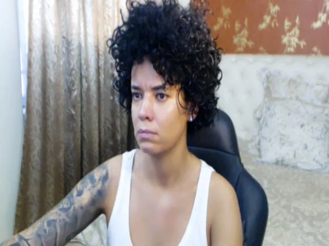 Live sex webcam photo for LaraAnne_ #253488493