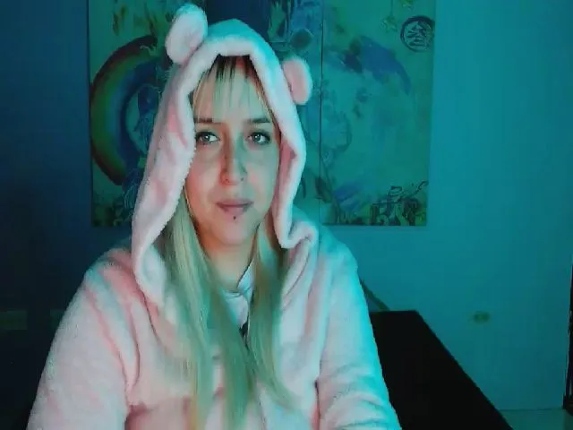 Live sex webcam photo for Anyela_bubble #264696525