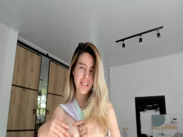 Live sex webcam photo for LauraVega #262665743