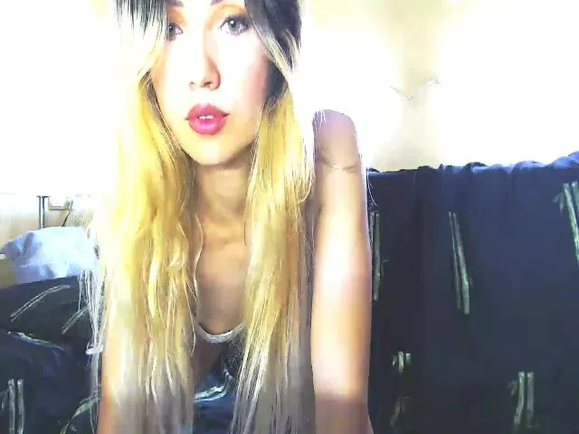 Live sex webcam photo for RebeccaOhOh #253256517