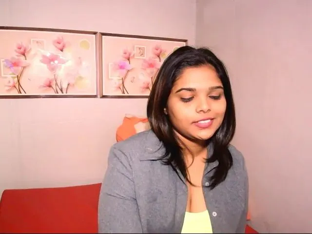 Live sex webcam photo for Indiankimmy #260543478