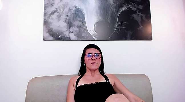 Live sex webcam photo for luciapeterson_ #245076137