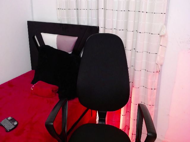 Live sex webcam photo for milania_stark #257935485