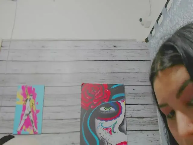 Live sex webcam photo for Lucy_park #253695430