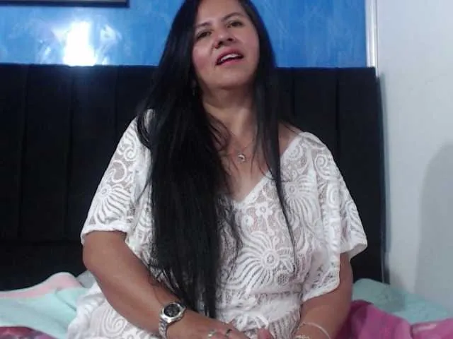 Live sex webcam photo for LaurenMature #254562323