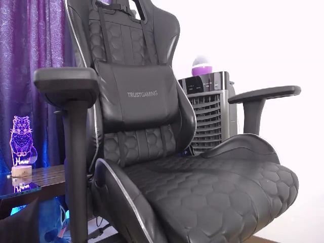 Live sex webcam photo for BiancaMiller #259394516