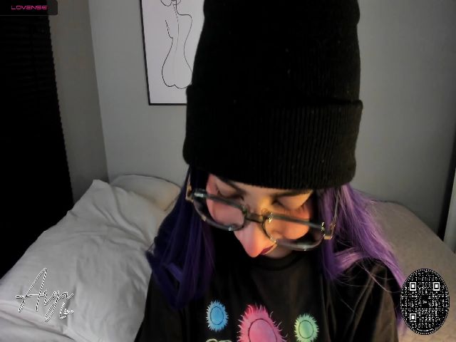 Live sex webcam photo for Arya_Line #264700446