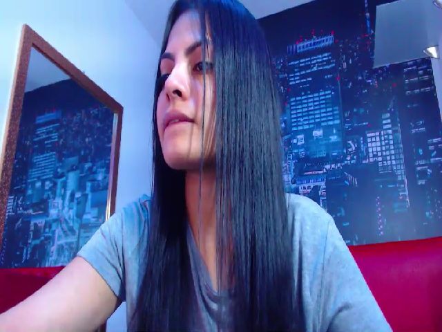 Live sex webcam photo for Haily_scot #254818556