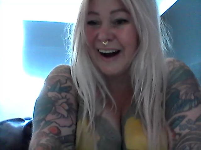 Live sex webcam photo for Poppymoonbeam #262033781