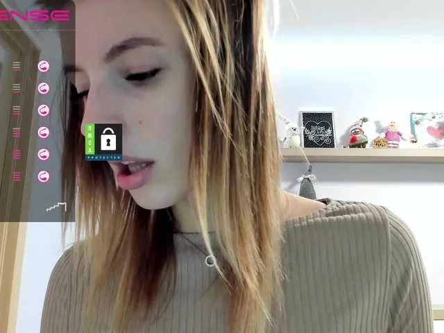 Live sex webcam photo for MissFentasy1 #241144204