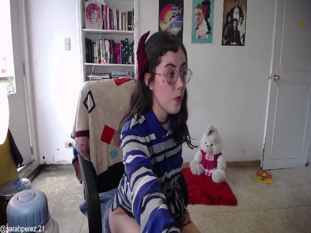 Live sex webcam photo for Cherrybunny21 #257145006