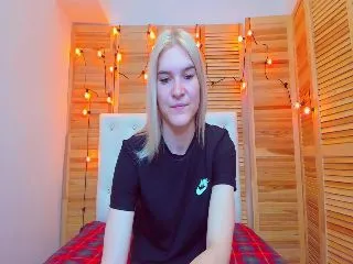 Live sex webcam photo for MarliTes #252076754