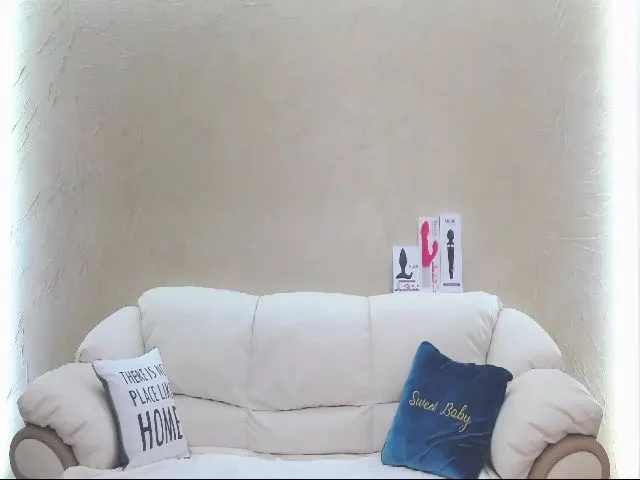 Live sex webcam photo for JulieDalton #252430429