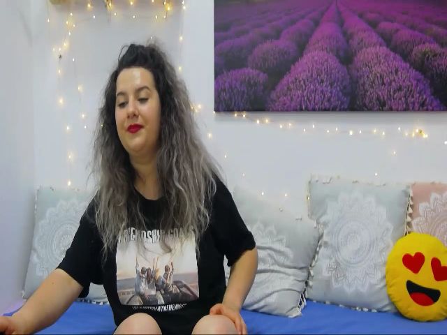 Live sex webcam photo for CurlyVibe #254612402