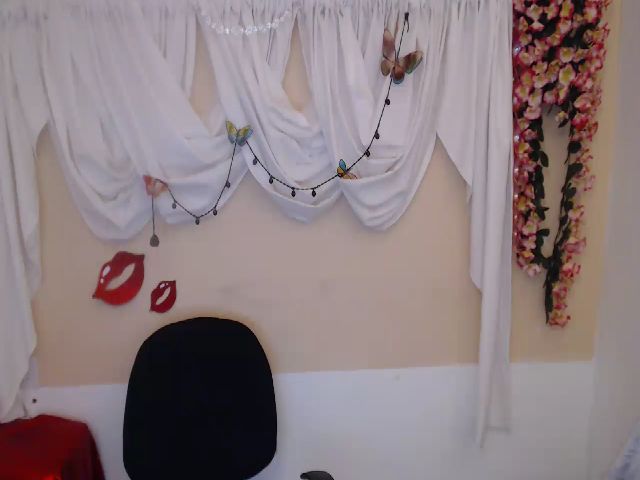 Live sex webcam photo for Katy_Lorens #253622424