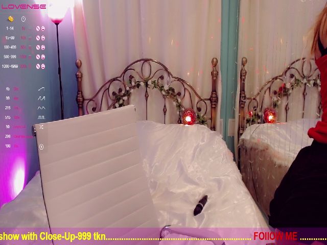 Live sex webcam photo for AnnieGOld #262876008