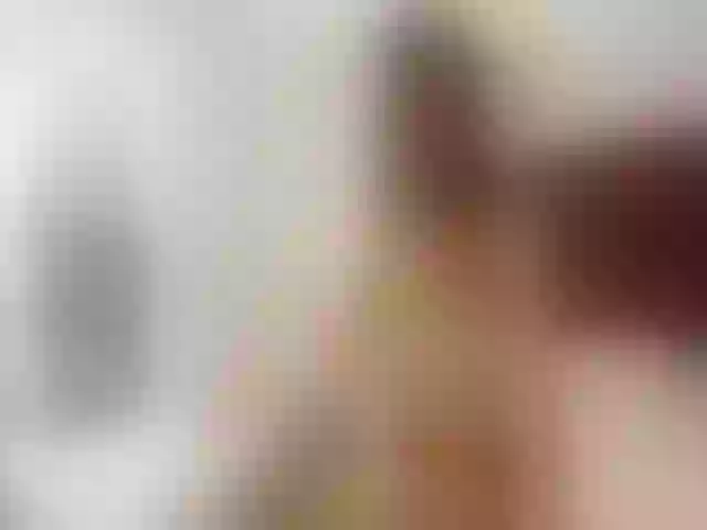 Live sex webcam photo for LittleRed2u #257165051